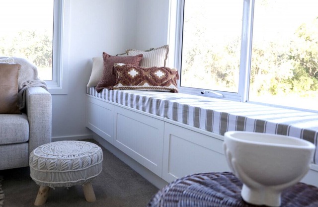 Luxurious Lake House by the Beach