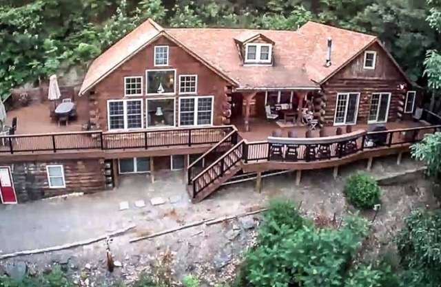 Luxurious Log Cabin in Woods on Keuka Lake w Prvt Dock & Lake Front