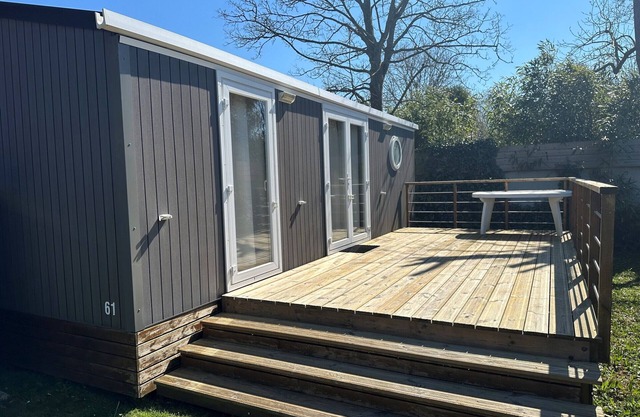 Luxurious Mobile Home, 4 Guests, Beach Nearby, Heated Pool, Fitness Room, Pet-Friendly