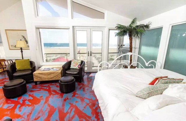 Luxurious Oceanfront House