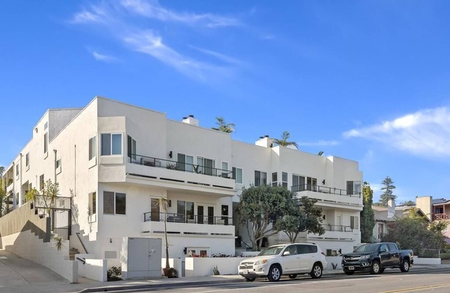 Luxurious San Diego La Playa Condo Perfect Snowbird or Desert Escape