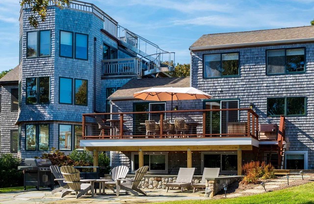 Luxurious Sengekontacket Contemporary With Water Views