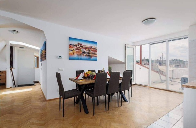 Luxurious Sky Penthouse