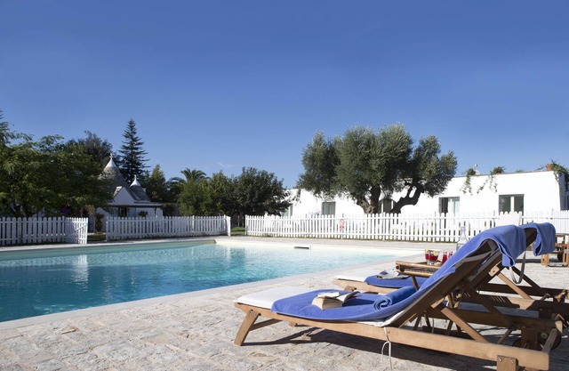 Luxurious Trullo and Villa. Ideal for Families - Fenced Pool. Great Location.