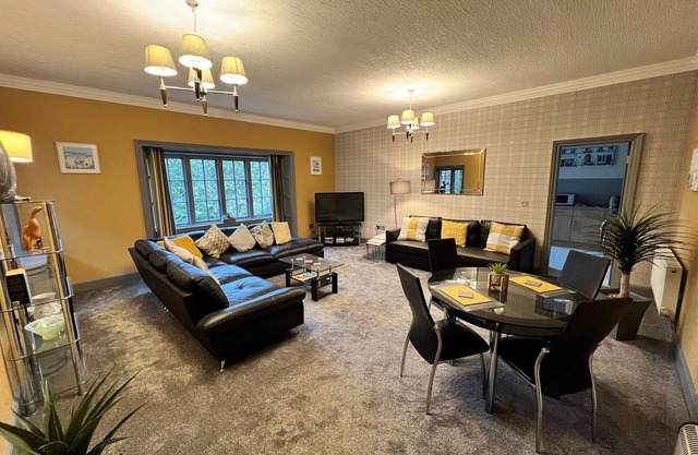 Luxury 1 Bed Apartment - Rossal House Apartments