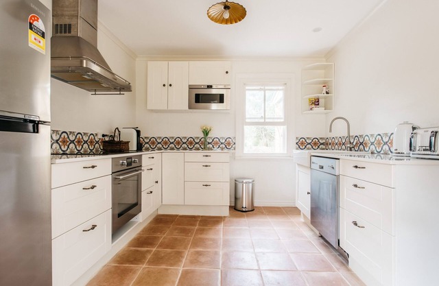 Luxury 1830s Kippilaw Schoolhouse Farmhouse