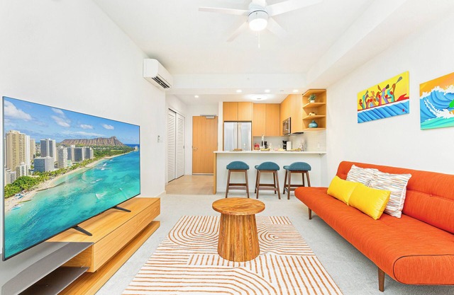 Luxury 1BR with Pool View at Sky Ala Moana