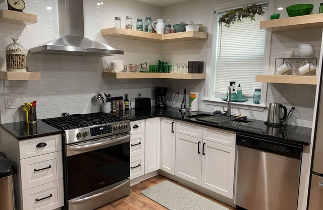 Luxury 2 Bed 2 Bath Washer Dryer 1 King 1 Queen Bed 30 Night Minimum