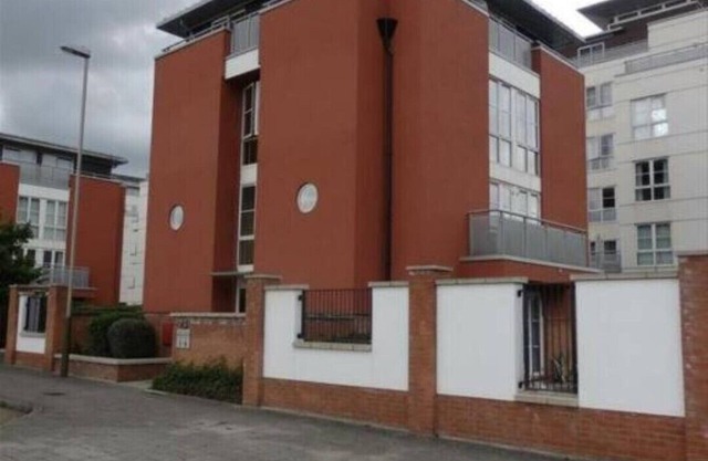 Luxury 2 bed Duplex Apartment in excellent central location