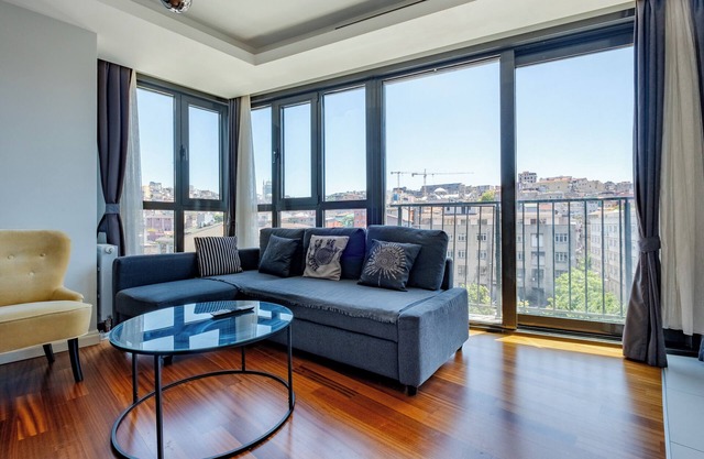 Luxury 2 Bedroom & 2Bathroom Residence