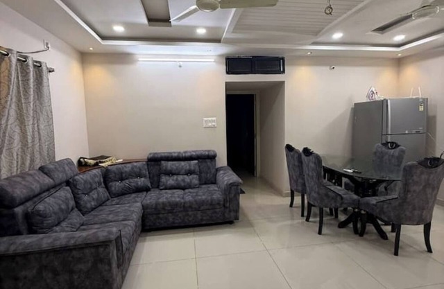 Luxury 2 BHK Apartment in Prime Location – Fully Furnished & Move-In Ready!