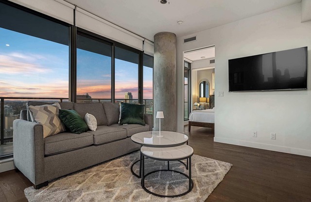Luxury 22nd-Floor Condo w/Tower Views, Gym, Wine, Pool & FREE Banff Pass!