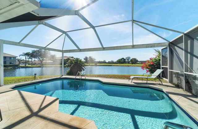 Luxury 2bd + Den Villa | Lake View | Heated Pool