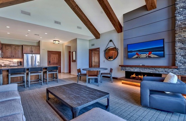 Luxury 2Br Residence steps from Heavenly Village & Gondola by RedAwning
