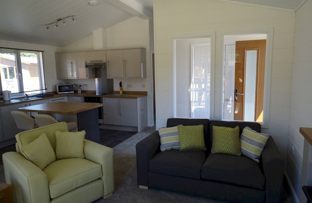 Luxury 3 Bedroom Lodge (sleeps 6)