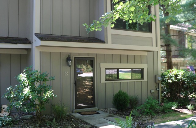 Luxury 3 Bedroom Hidden Valley Retreat with Lake & Slope Views