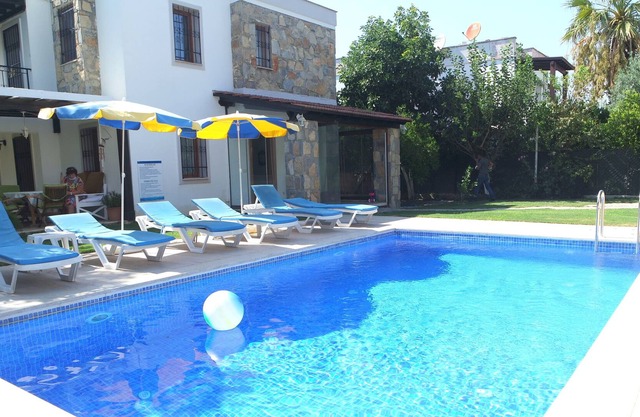 Luxury 3 bedroom self catering holiday villa with private swimming pool.