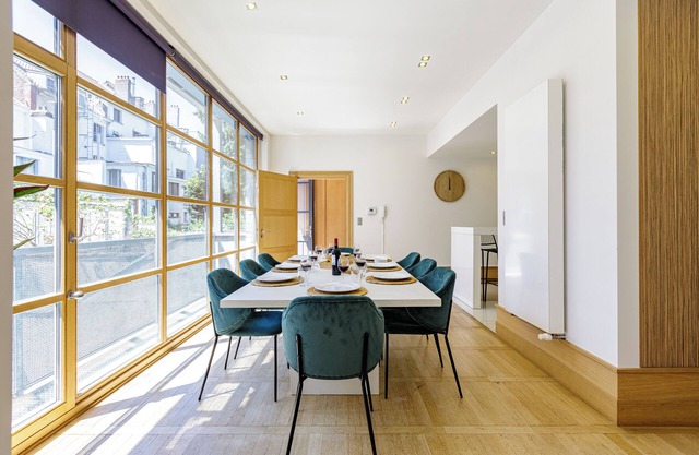 Luxury 3 Bedrooms Apartment in Brussels Flagey