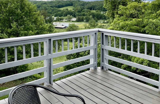 Luxury 3BR/2BA Hygge Villa with Fireplace and Views! Pet Friendly