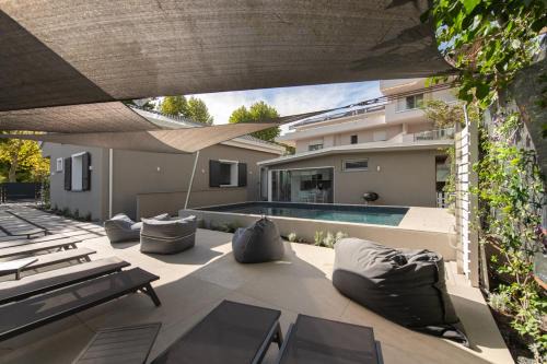 Luxury 4 Apartaments Cervia with Swimming Pool