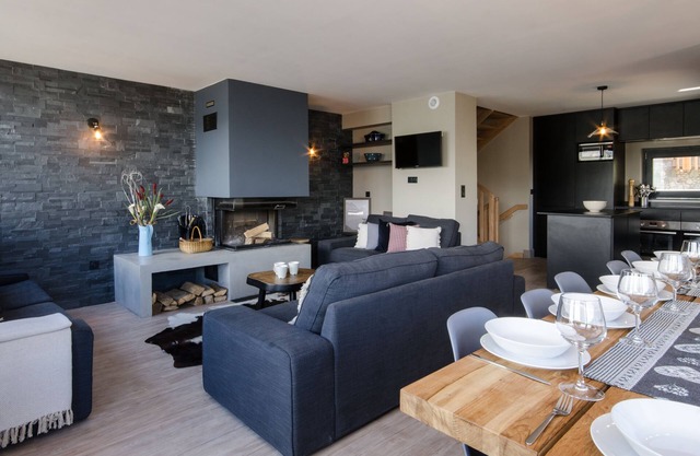 Luxury 5 bedroom chalet, with panoramic views of Mont Blanc