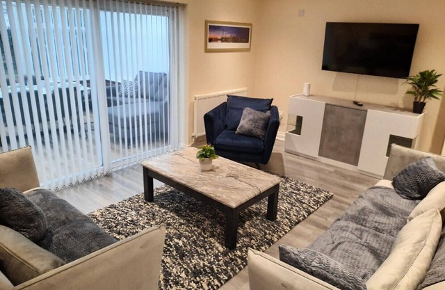 Luxury 5-bed Ensuite house Solihull
