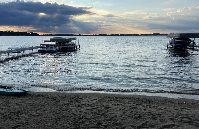 Luxury 5-Bed Lakefront, 52-ft Private Sandy Beach