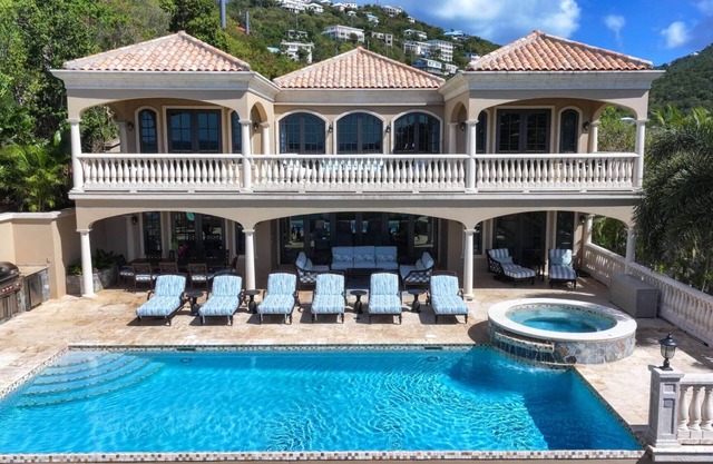 Luxury 5 Bedroom Waterfront Property