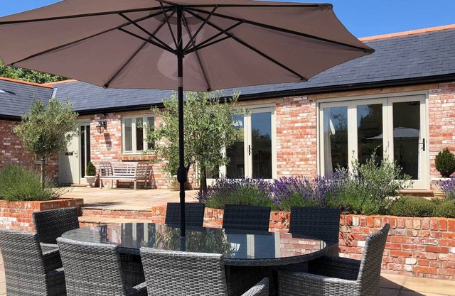 Luxury 5* Gold Award 4 Bed/Bath ensuite self catering accommodation in Dorset.
