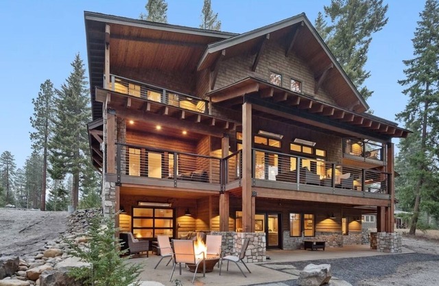 Luxury 5 Suite Suncadia Golf Course Hm w Hot Tub, Sauna, Game & Theater Level