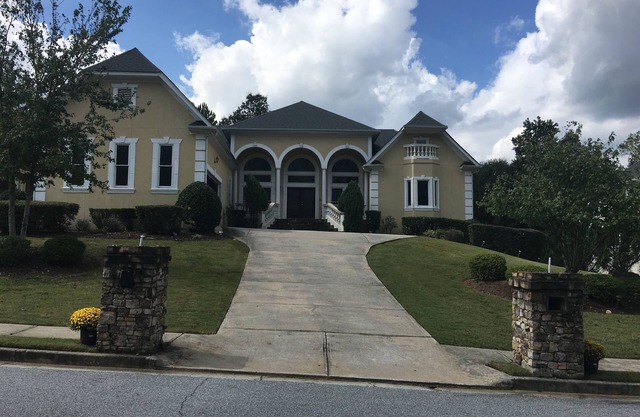 Luxury 6BR Mini-Mansion - Sleeps 16+ Theater Event Room Near Airport/Dwtn