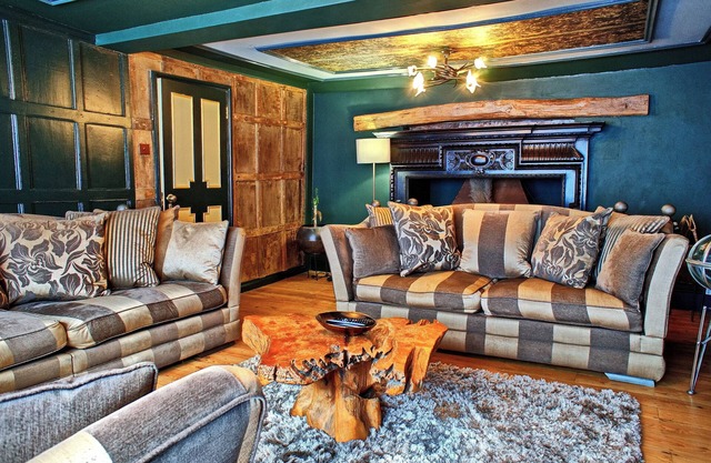 Luxury 9 Bed Manor House Hot Tub Cinema Room SkyTV