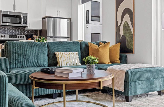 Luxury and Modern 2BD/2BA condo in Trendy Uptown w Free WiFi, Gym, Patio & View!