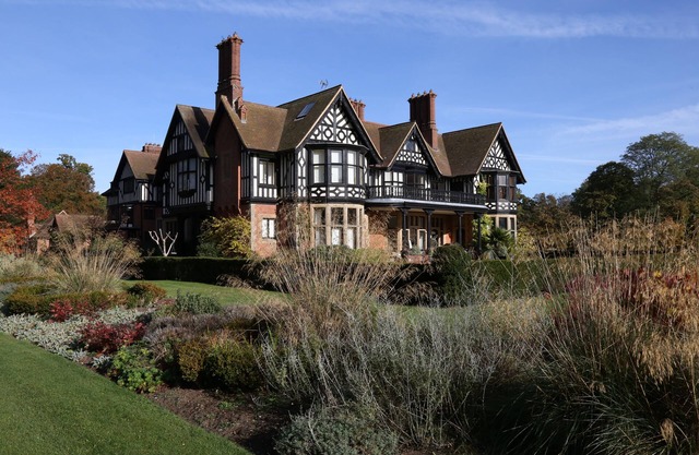 Luxury Apartment at The Manor