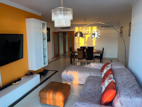 Luxury Apartment near Beach & Golf