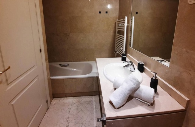 LUXURY APARTMENT WITH SAUNA AND GYM