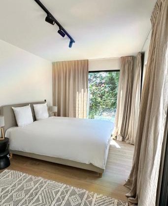 Luxury Apartment with Cosy Garden!