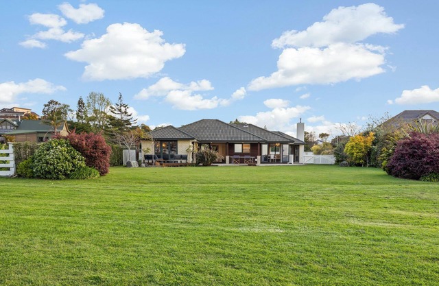 LUXURY AT GEMINI PLACE ON LAKE ROTORUA