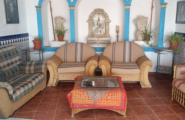 Luxury Basecamp in the epicenter of Geoparque de Granada.accomodates up to 12.n