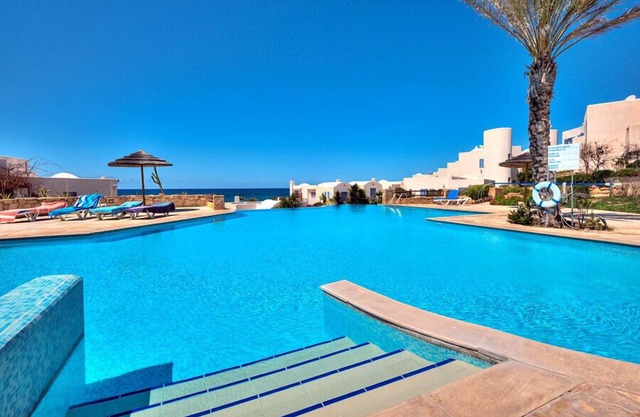 Luxury Beach Villa With Pool And Sea Views. Harbour And Beach Nearby.