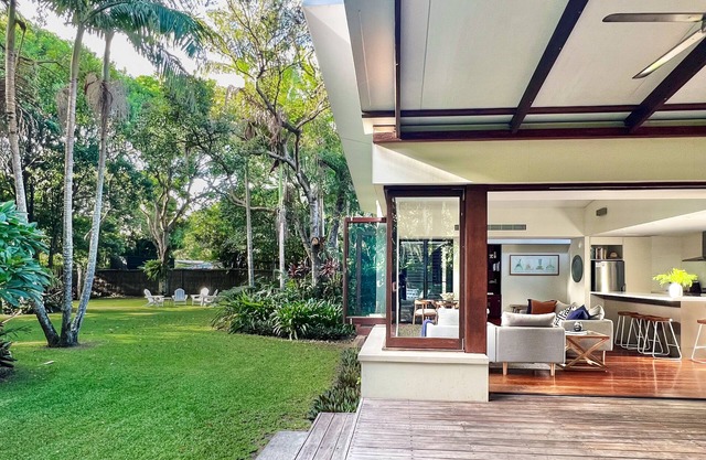 Luxury Byron Bay Beachfront Home – Heated Pool, Pet Friendly, Family Ready