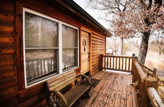 Luxury Cabin by Castle Rock Lake/Wisconsin Dells!