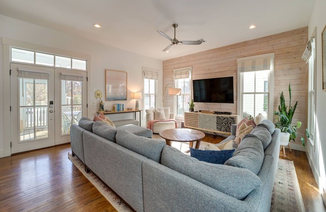 Luxury Carlton Landing Retreat w/ Community Pool