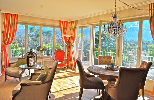 Luxury & Charm - Beautiful Ascona Penthouse Steps to Golfcourse & Beach