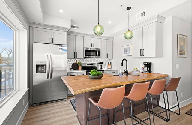 Luxury Condo w/Beach Access | Dragestil 715-2