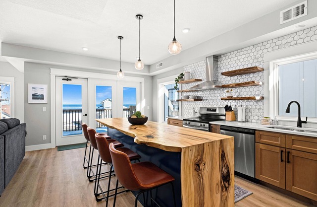 Luxury Condo w/Beach Access | Dragestil 715-3