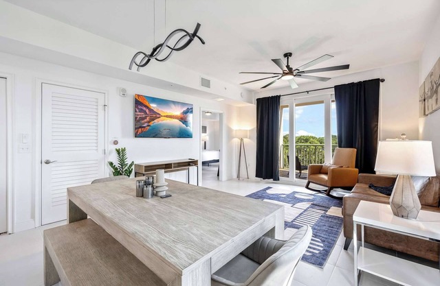 Luxury Condo with Airport Views Merritt Island