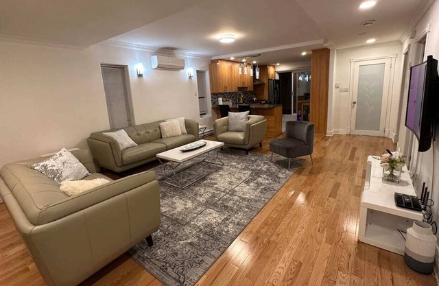 Luxury & Confort 6 1/2 near the heart of Montreal