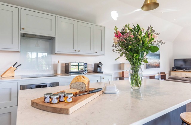 Luxury cottage in the stunning Hampshire countryside with garden and views.