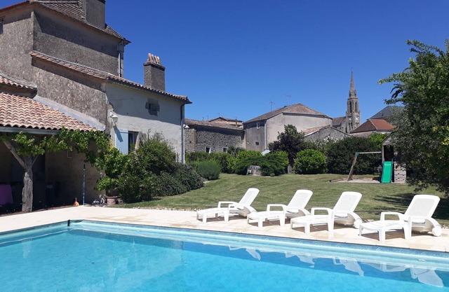 Luxury Country House With Private Heated Pool in Large Grounds